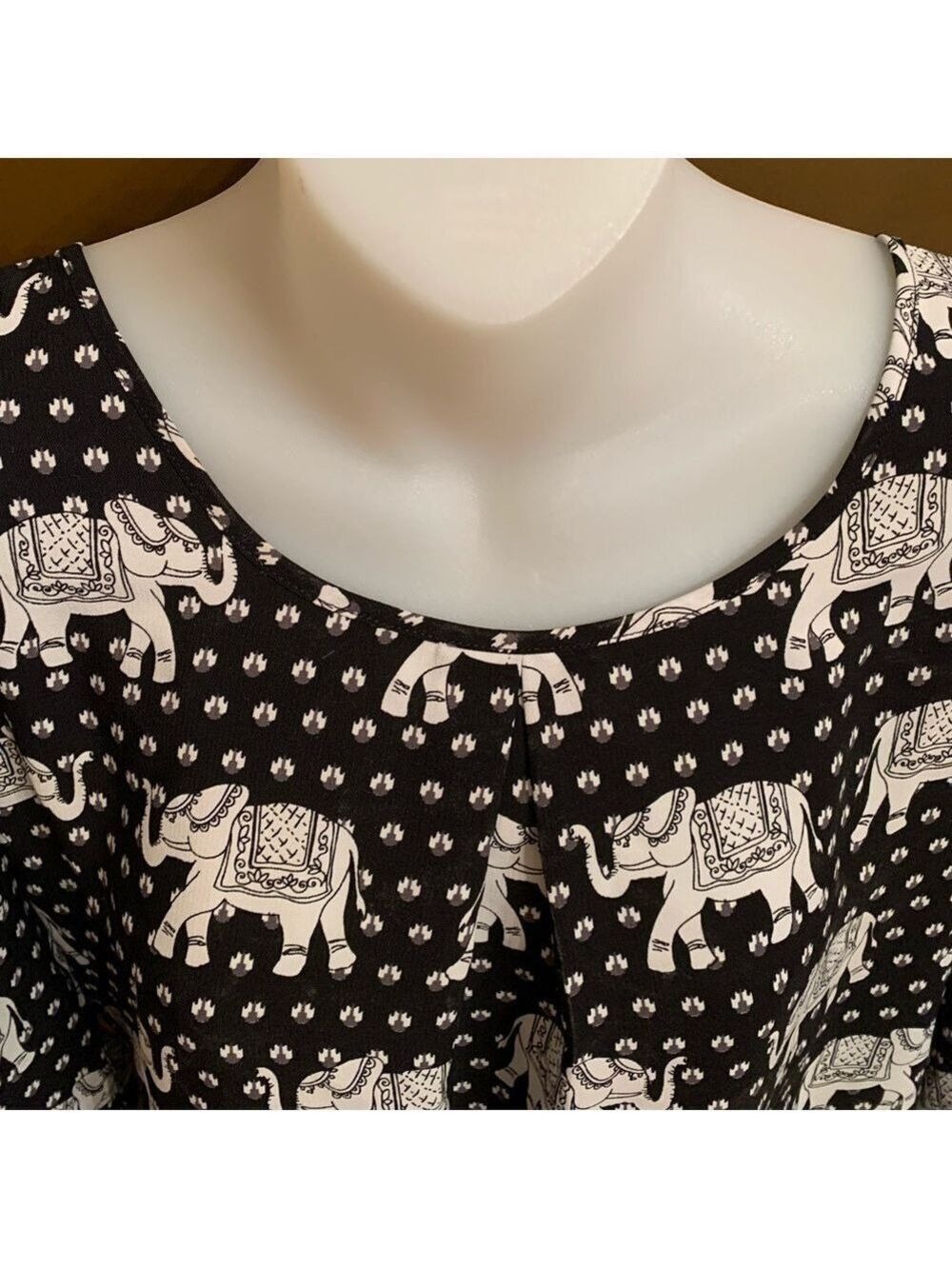 Pink Owl Elephant Pullover Blouse With 3/4 Length Sleeves and Slitted Sides - Picture 2 of 7